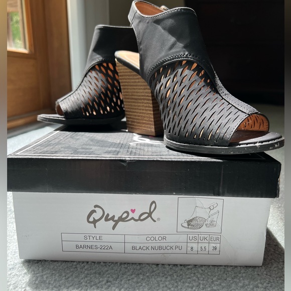 Qupid Barnes Stacked Heel Slingback Sandals - Picture 2 of 6